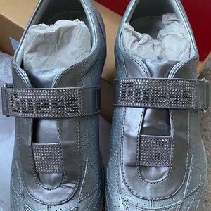Guess silver sneakers new
